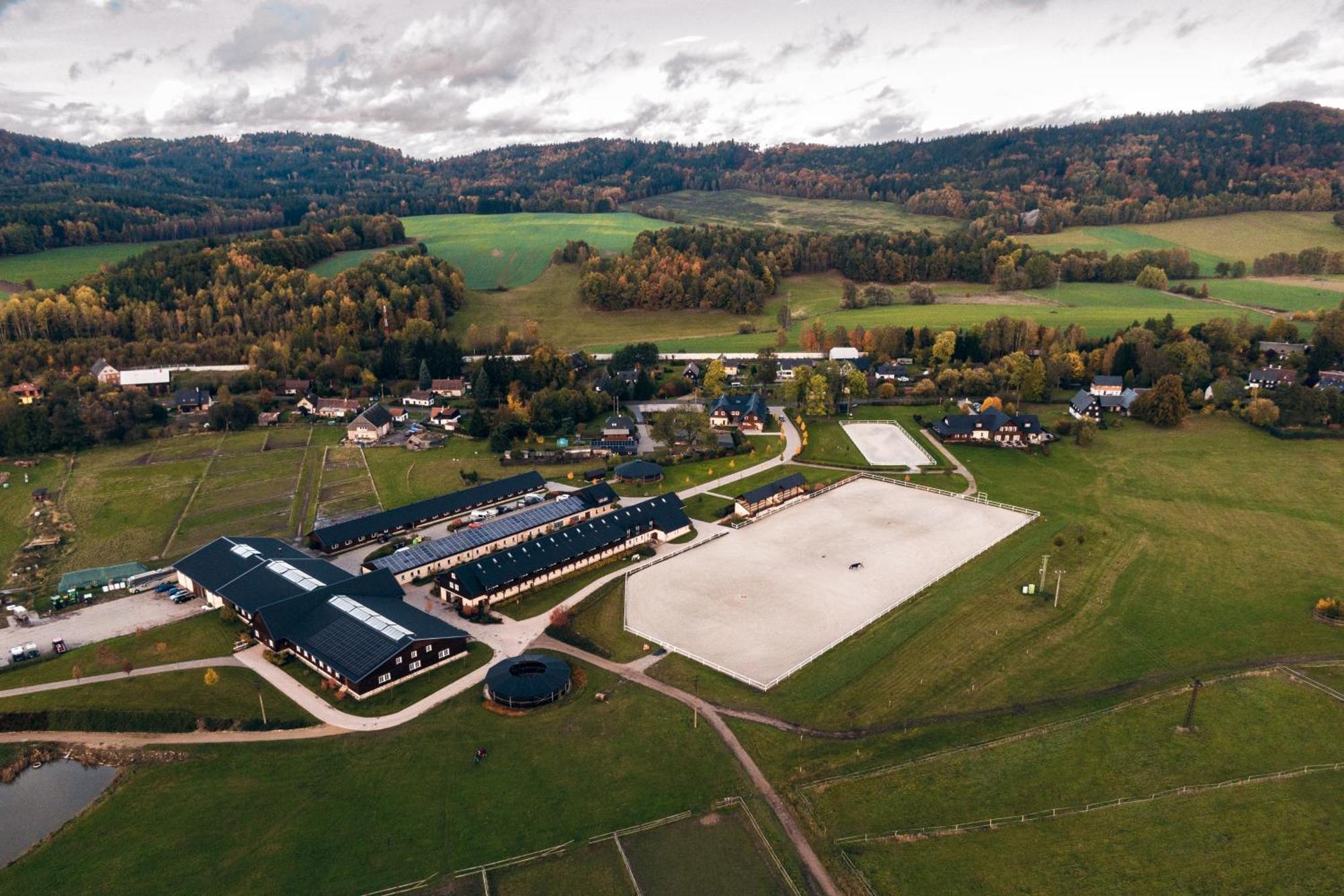 Penzion Pivnice - Jitravsky Dvorec Rynoltice Exterior foto