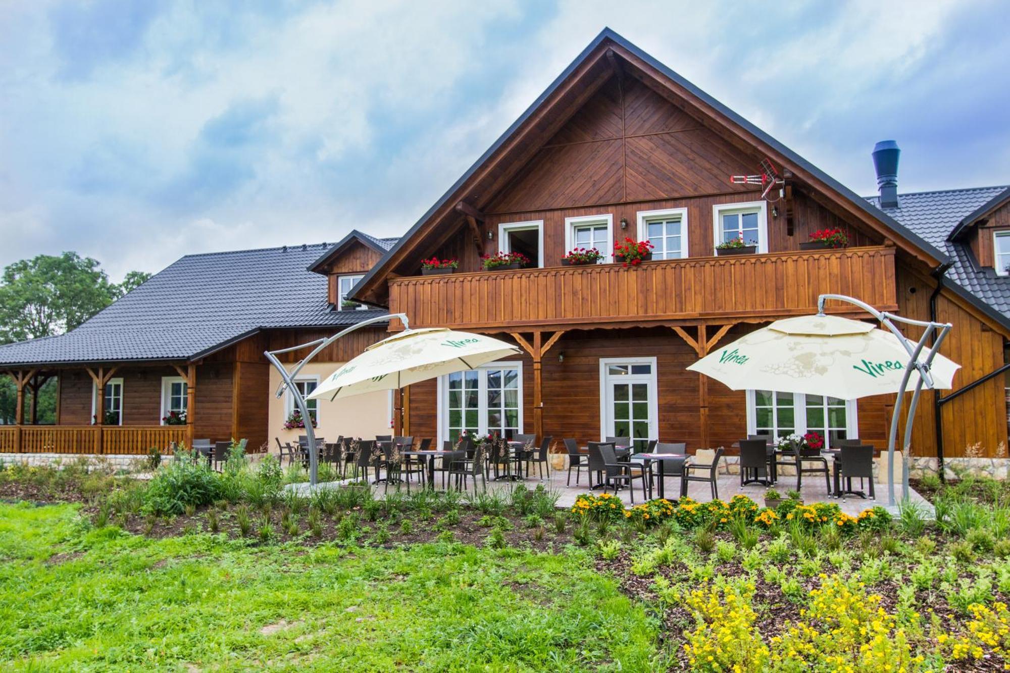 Penzion Pivnice - Jitravsky Dvorec Rynoltice Exterior foto